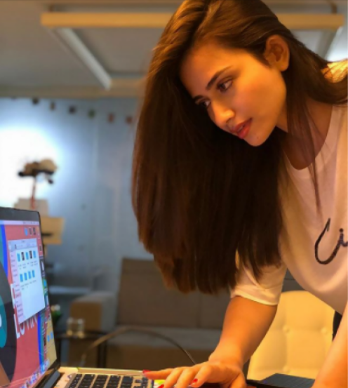 Sana Javed’s new pictures surprise fans 