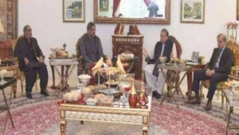 Abbasi, Shehbaz meet former PM Nawaz at Jati Umra