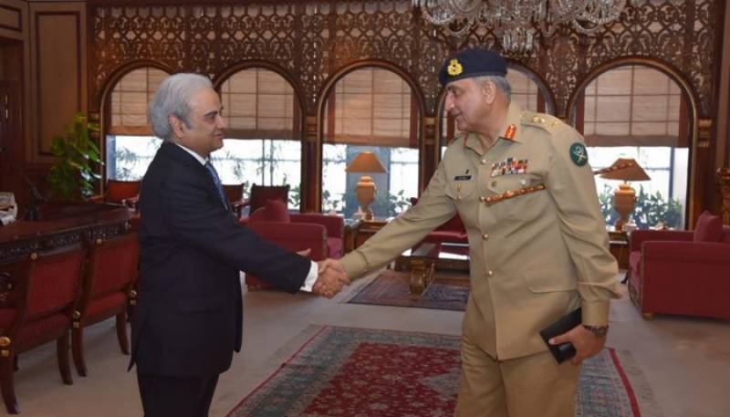 Army chief Bajwa meets interim PM Nasirul Mulk