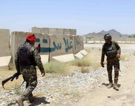 Taliban kill 30 Afghan soldiers, captures base