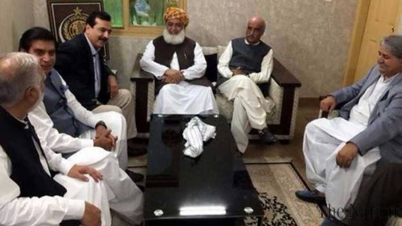 Opposition vows to give tough time to PTI in and outside Parliament