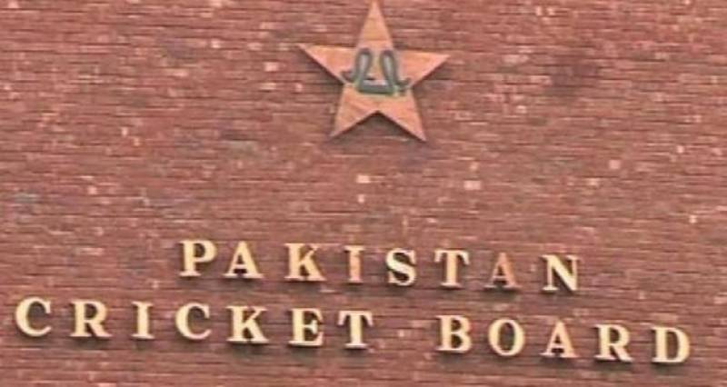 PCB sacks three advisers to Najam Sethi