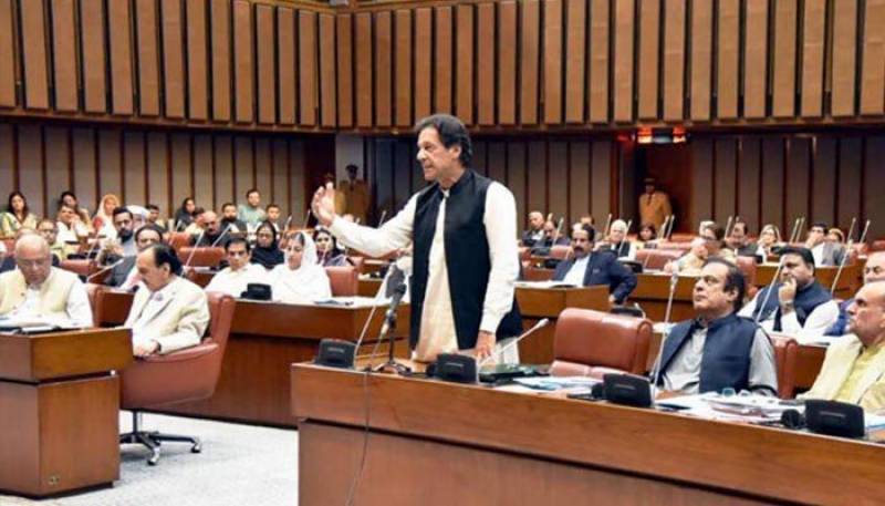 PM Imran seeks proposal over granting citizenship to Afghan, Bengali refugees