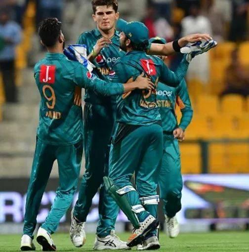 Pakistan set  280 runs target for New Zealand in series-decider