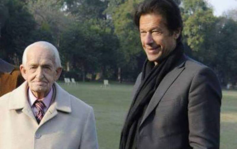 PM Imran’s teacher Geoffrey Langlands passes away