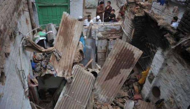 Two killed as roof collapses due to heavy rains in North Waziristan