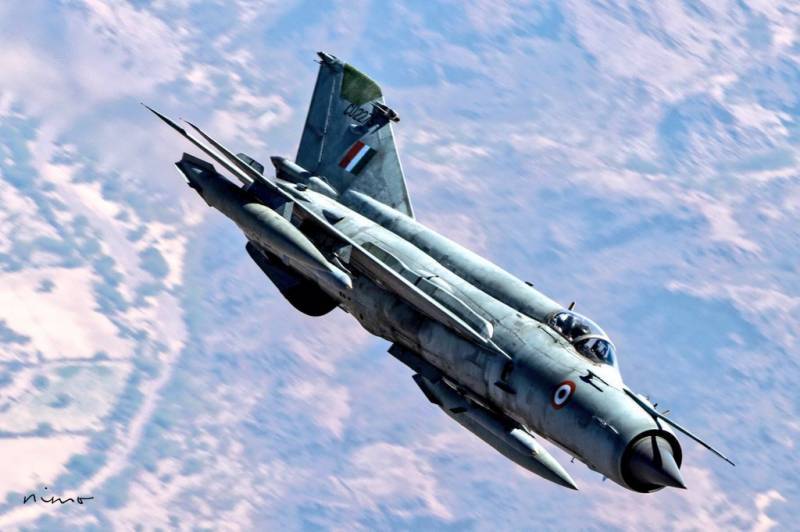 Indian Air Force loses third mig-21 after jet crashes in Rajasthan