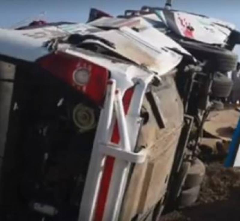 Seven dead, 32 injured as passenger bus overturns near Badin
