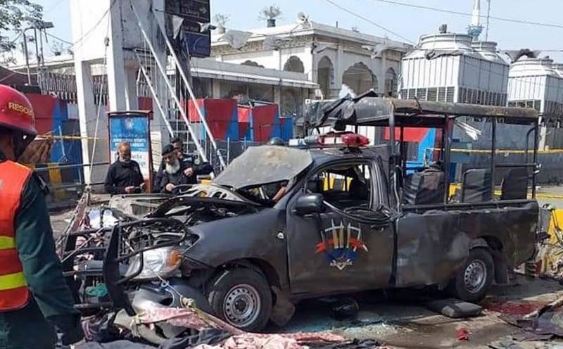 Death toll from suicide blast outside Data Darbar shrine rises to 11