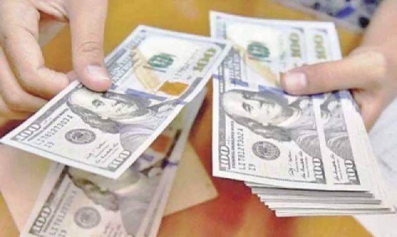 US dollar takes U-turn, reaches Rs151 in open market