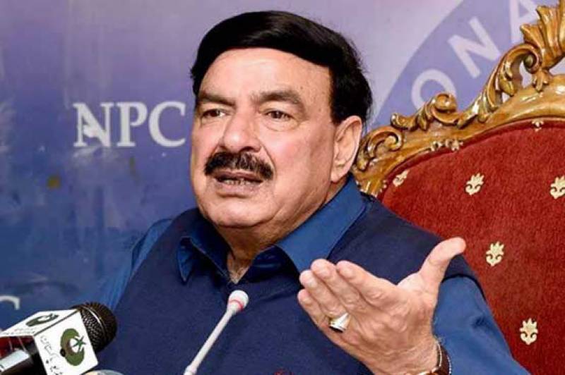 Sheikh Rashid should have resigned after Tezgam fire incident, remarks CJP