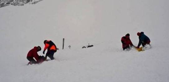 Turkey avalanche leaves at least 23 dead: officials