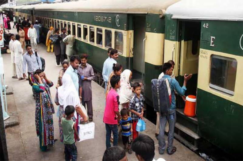 Pakistan Railways to partially restore passenger train services