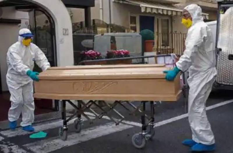 Global coronavirus cases over 3.5mln, deaths near 250,000