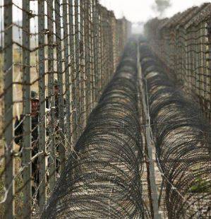 Six civilians injured by Indian firing across LoC: ISPR