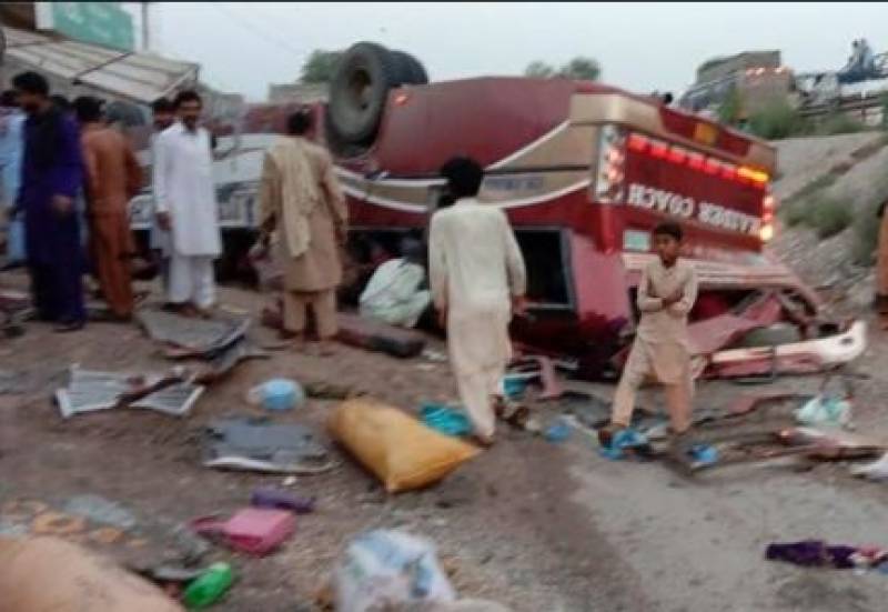 Road mishap near Khanewal leaves six dead, 30 injured