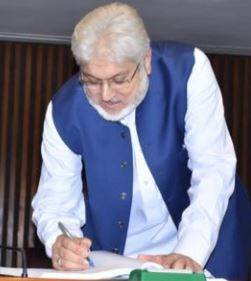 MMA lawmaker Munir Orakzai passes away at 61