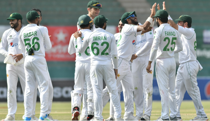 1st Test: South Africa all out for 220 against Pakistan