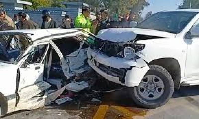 killed, kashmala, tariq, protocol, vehicles, crash, car, neo tv