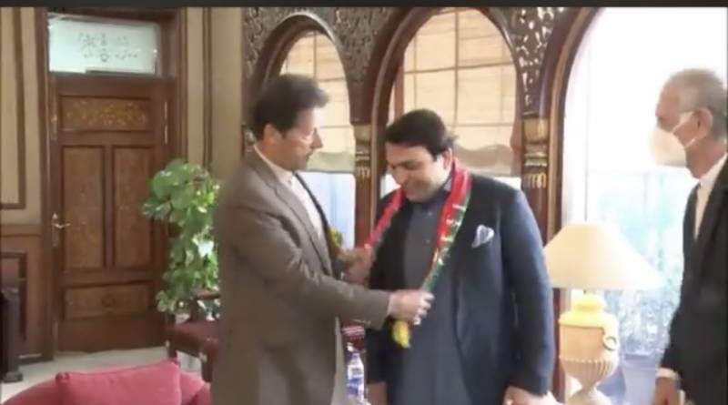 Newly elected Senator from Balochistan Abdul Qadir joins PTI