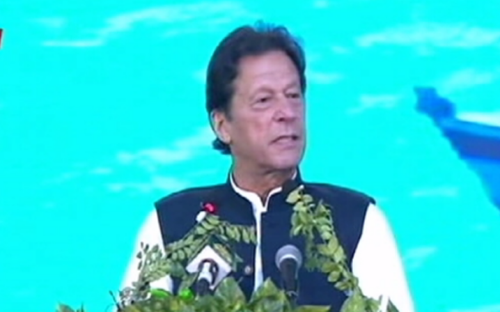 PM Imran urges developed world to support countries vulnerable to climate change