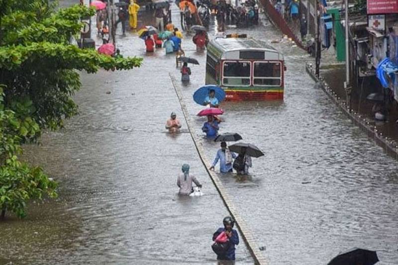 landslides, western, india, kill, trapped, floods, neo tv