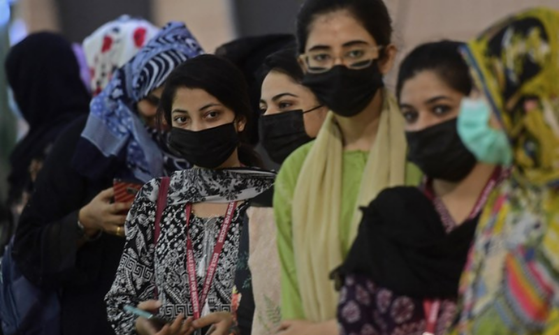 COVID-19: Pakistan reports 4,950 new cases, 65 deaths in last 24 hours