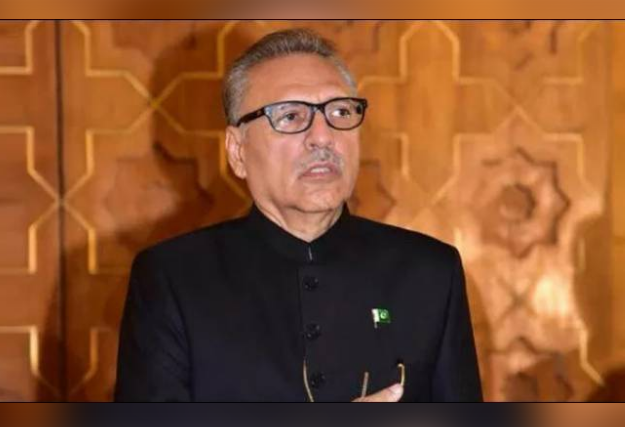 President Arif Alvi confers awards on officers, soldiers of armed forces