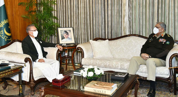 President Alvi, COAS Gen Bajwa discuss national security, regional situation