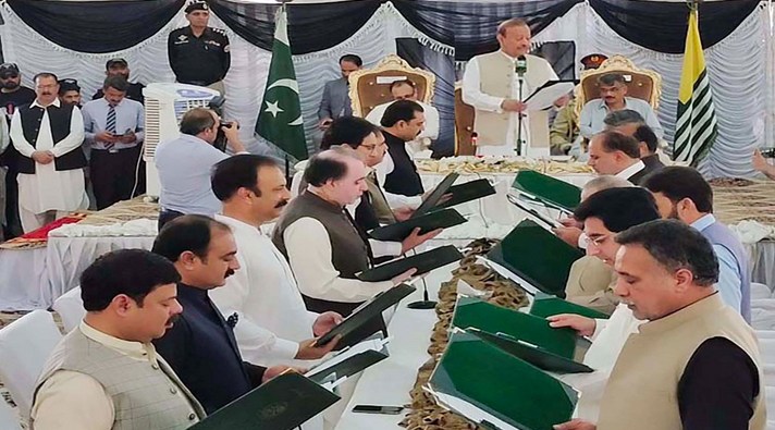 14 more AJK ministers sworn in at a ceremony in Muzaffarabad