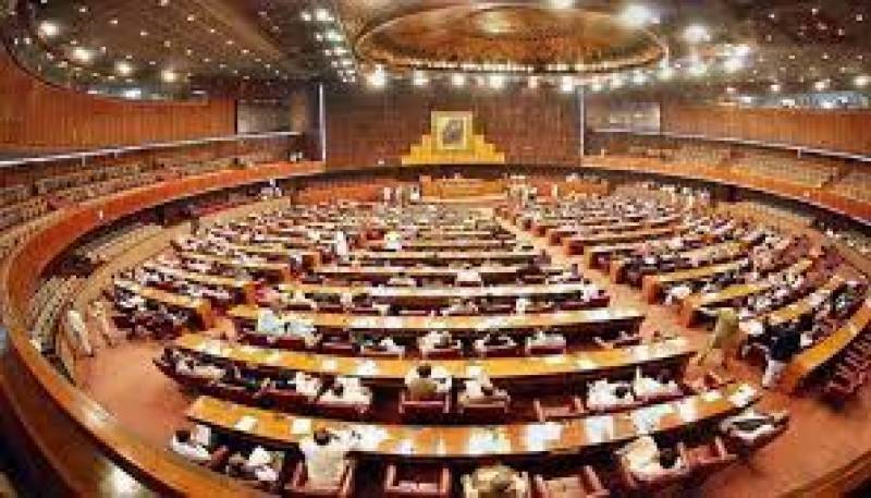 NA passes bills to withdraw overseas Pakistanis voting right, amends NAB ordinance