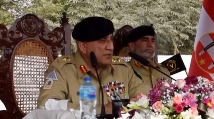COAS Bajwa visits Multan Garrison, hails troops' professional competence