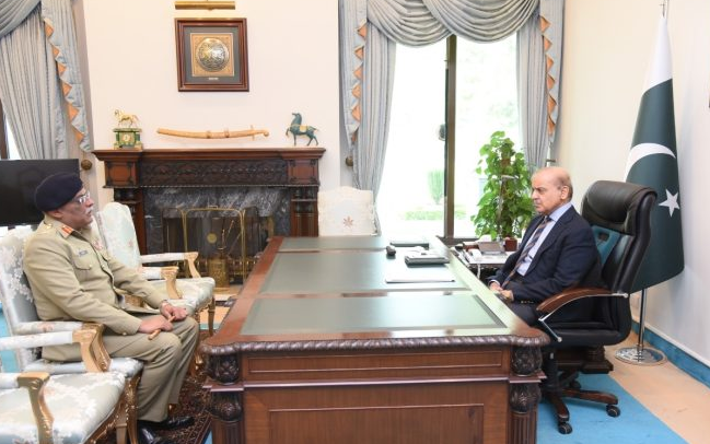 CJCSC General Sahir Shamshad Mirza calls on PM Shehbaz 