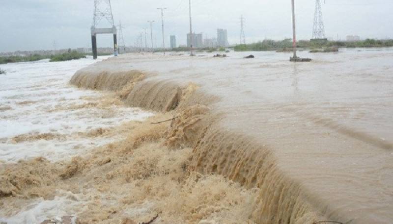 ‘Over 4m children still living next to contaminated floodwater in Pakistan’