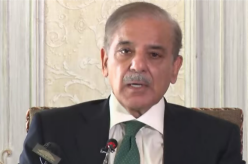 PM Shehbaz extends stay in London 