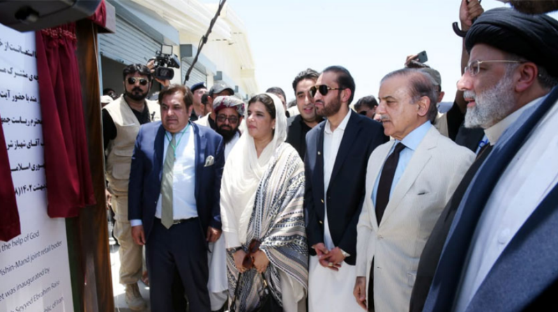 PM, Iranian president jointly open border market, transmission line