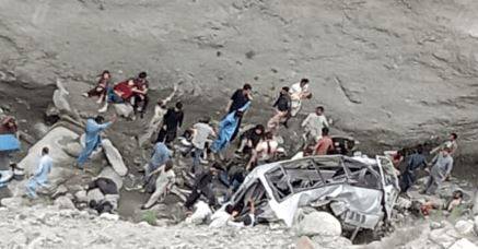 Six dead, 12 injured as bus plunges into ravine in Diamer