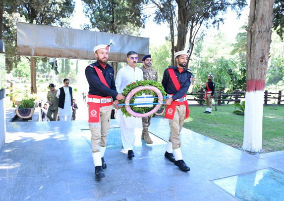 PM Kakar lays floral wreath at martyrs' monument in Gilgit