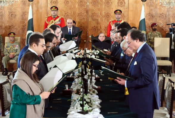 19-member federal cabinet takes oath