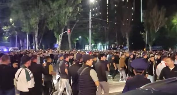 Kyrgyzstan: Pakistani students in Bishkek asked to stay indoors after mob attacks