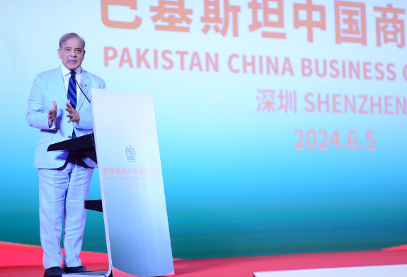 PM guarantees facilitation and security to Chinese investment, stresses B2B cooperation
