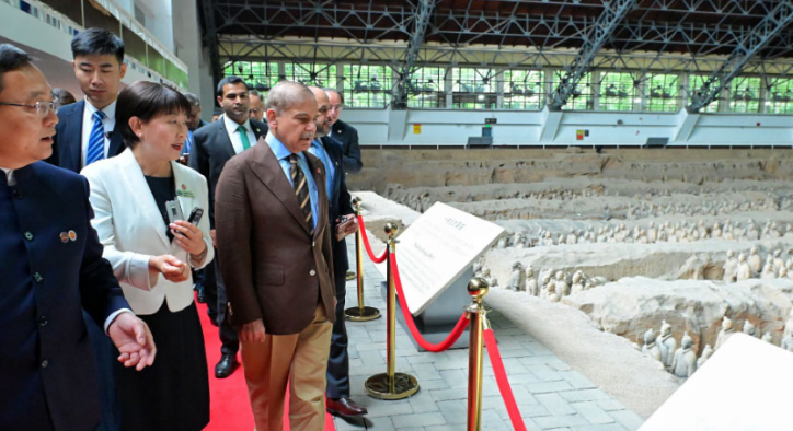 PM Shehbaz visits historical Chinese Terracotta Warriors Museum in Xi’an