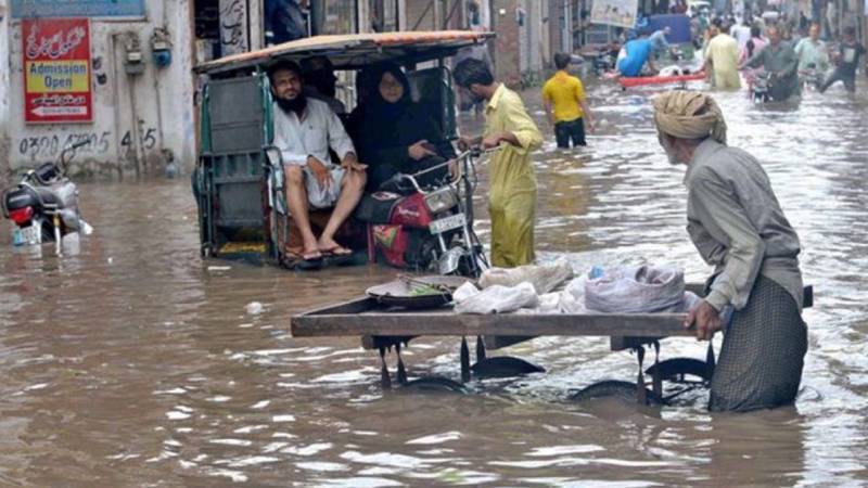 Heavy rain wreaks havoc in Lahore, breaks 44-year record