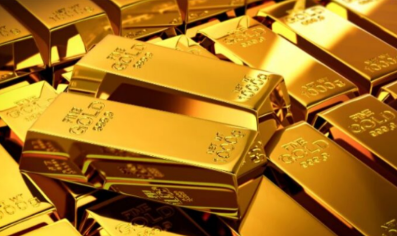 Gold price decreases by Rs300 per tola in Pakistan 