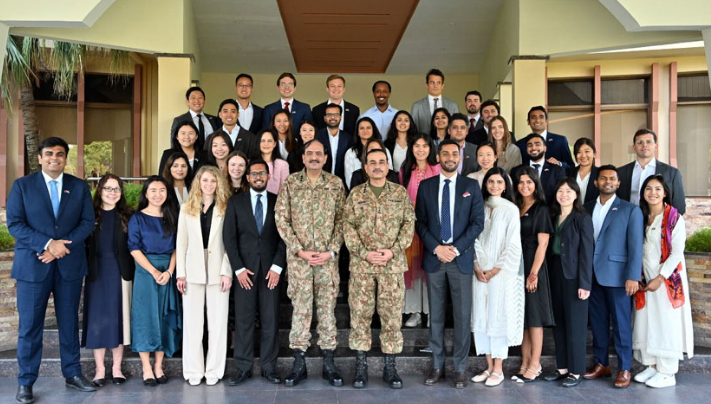 Harvard Business School delegation meets COAS Gen Asim Munir