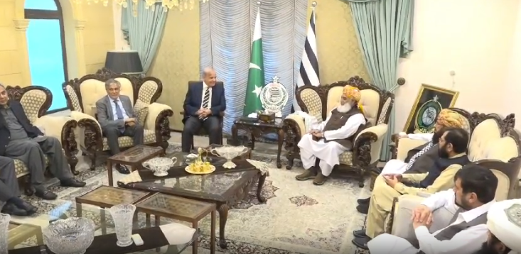 PM Shehbaz, Maulana Fazlur Rehman discuss political situation