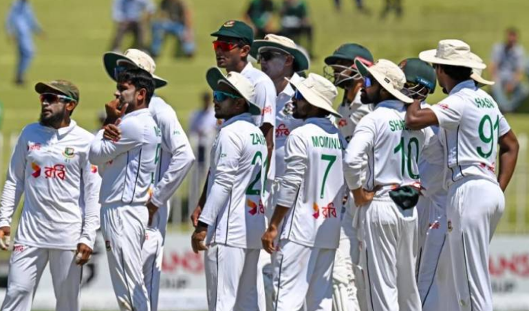 2nd Test: Pakistan all out for 274 in first innings against Bangladesh