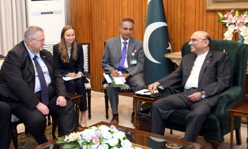 Pakistan, Russia vow to boost economic ties, regional connectivity