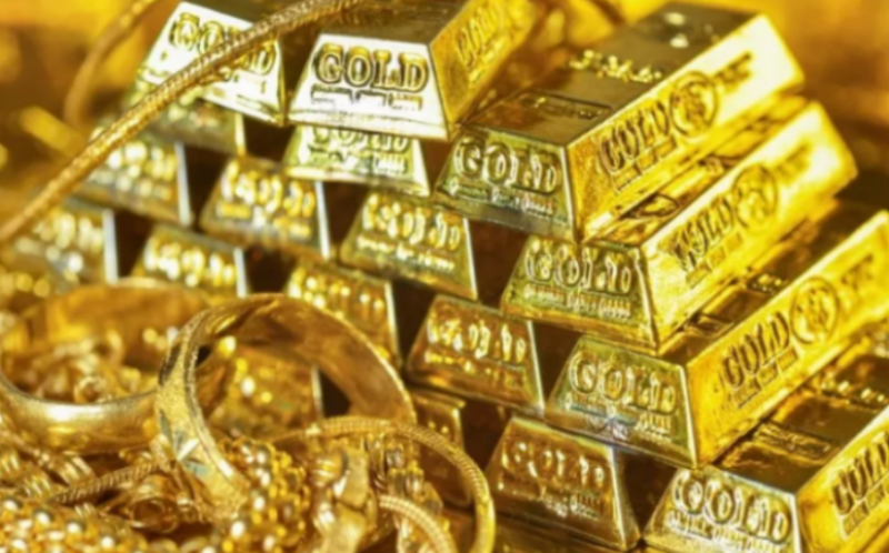 Gold price increases by Rs2,500 per tola in Pakistan 