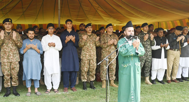 COAS, army, civil officers and soldiers offer funeral prayers of Spinwam martyrs